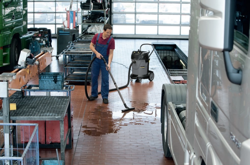 Строительный пылесос Karcher  NT 70/3