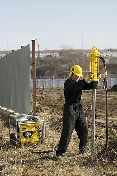 Гидравлический копер для забивки столбов Atlas Copco LPD-RV