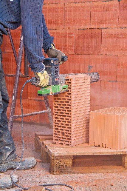 Сабельная пила Eibenstock EDB 480.1 с двумя лезвиями
