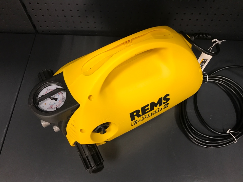 Опрессовочный насос REMS E-Push 2