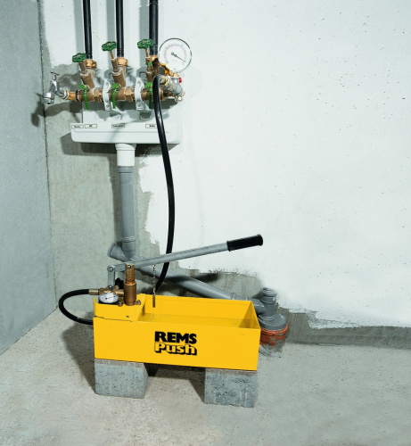 Опрессовочный насос REMS Push INOX