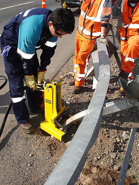 Гидравлический домкрат для извлечения столбов Atlas Copco LPP 10 HD