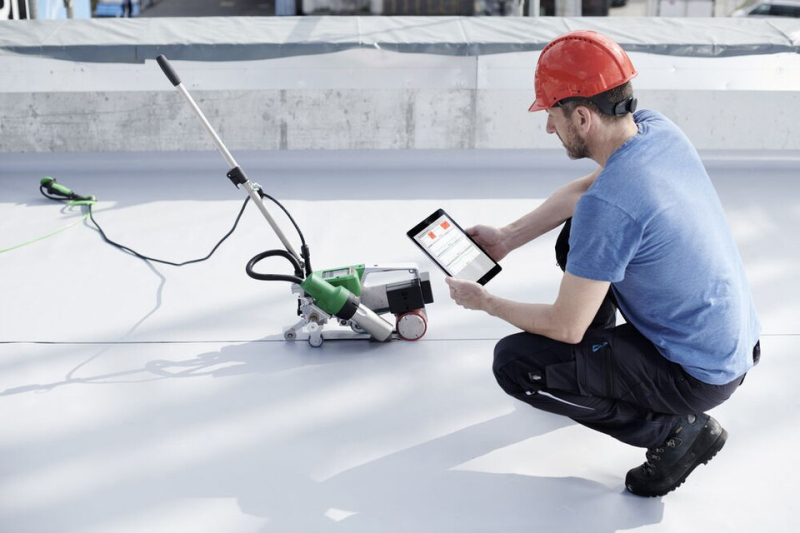 Сварочная машина Leister UNIROOF 700