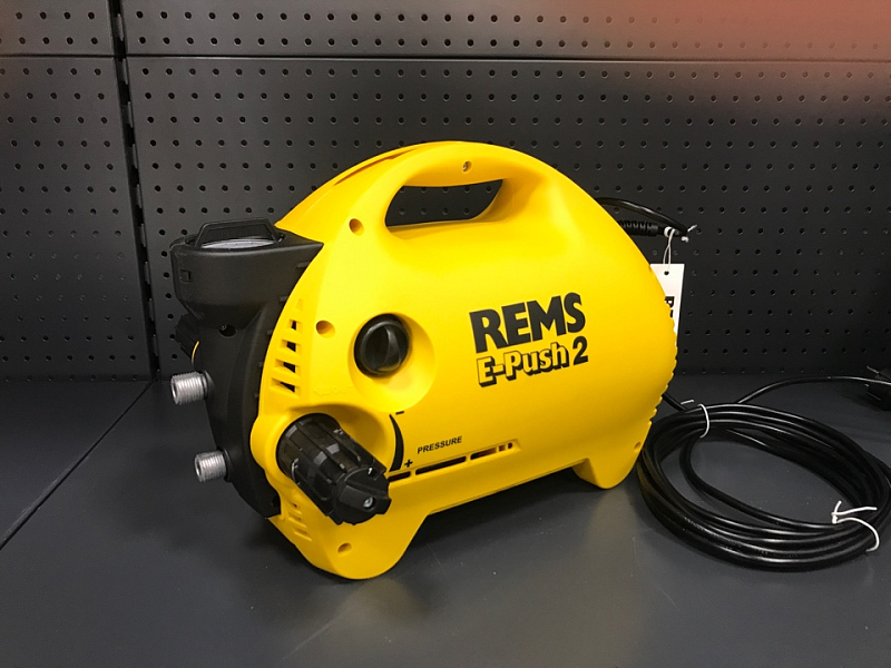 Опрессовочный насос REMS E-Push 2