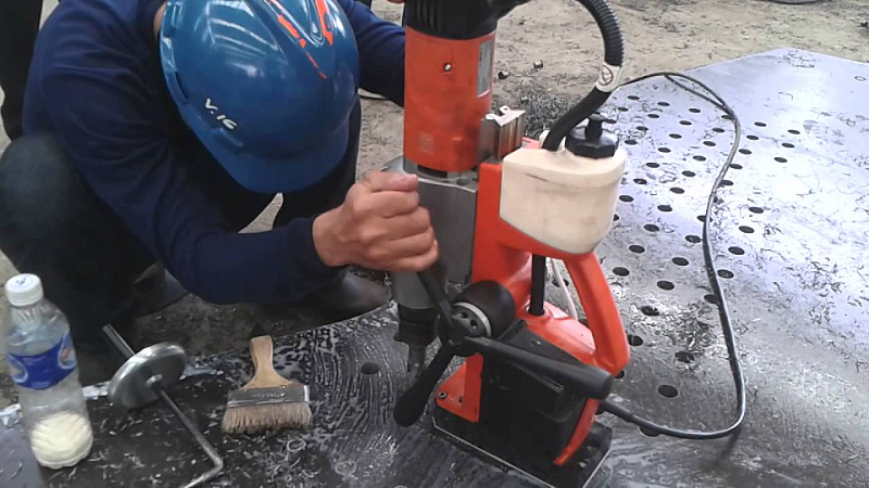 Магнитный сверлильный станок Fein KBM 50 auto