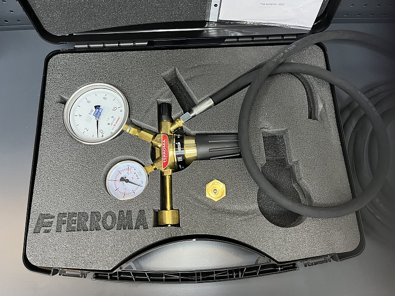 Устройство для заполнения элегазом Ferroma УЗГ-110