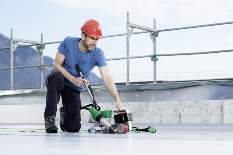 Сварочная машина Leister UNIROOF 700